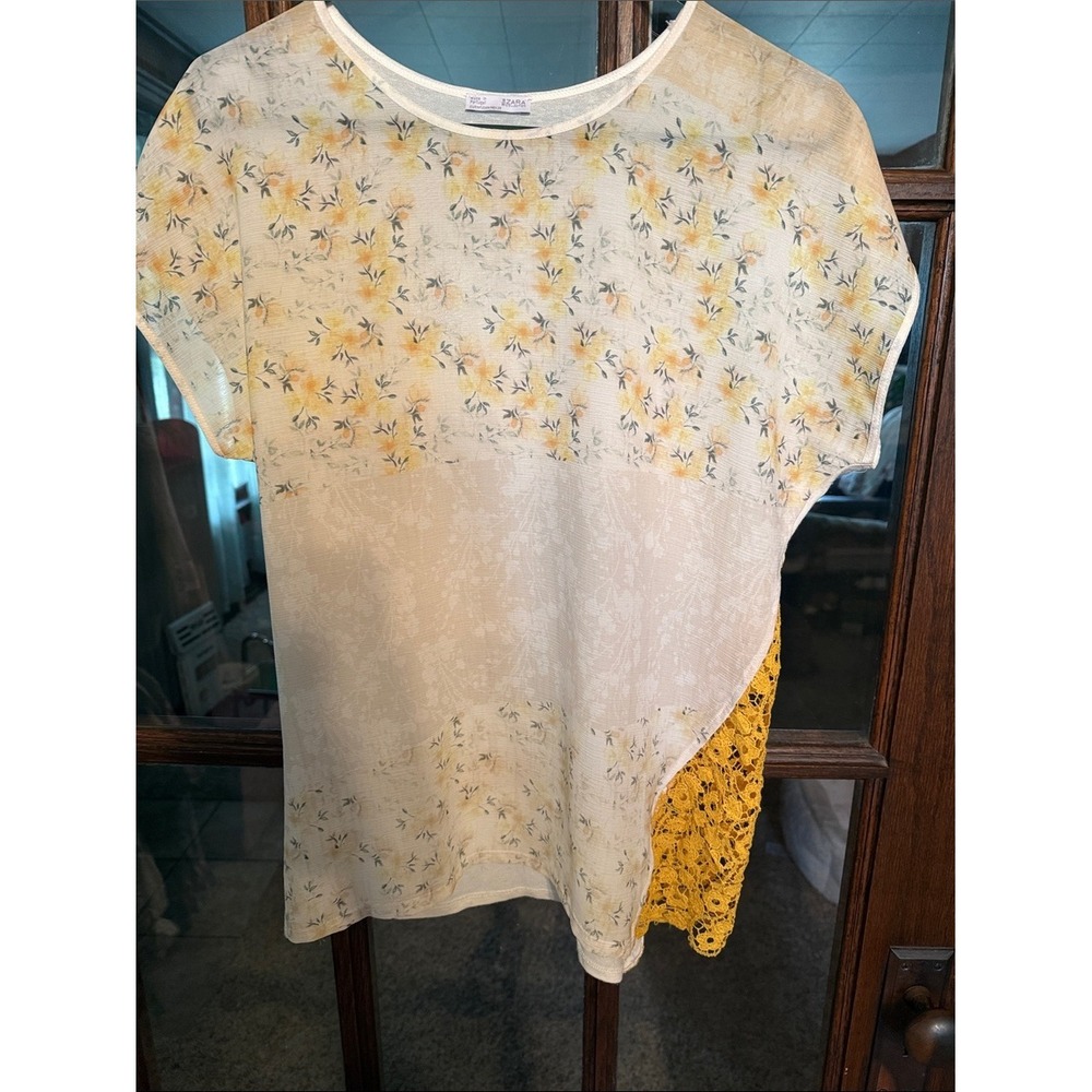 Zara W&B Collection Floral Patchwork Crochet Lace Mixed Media Top Medium